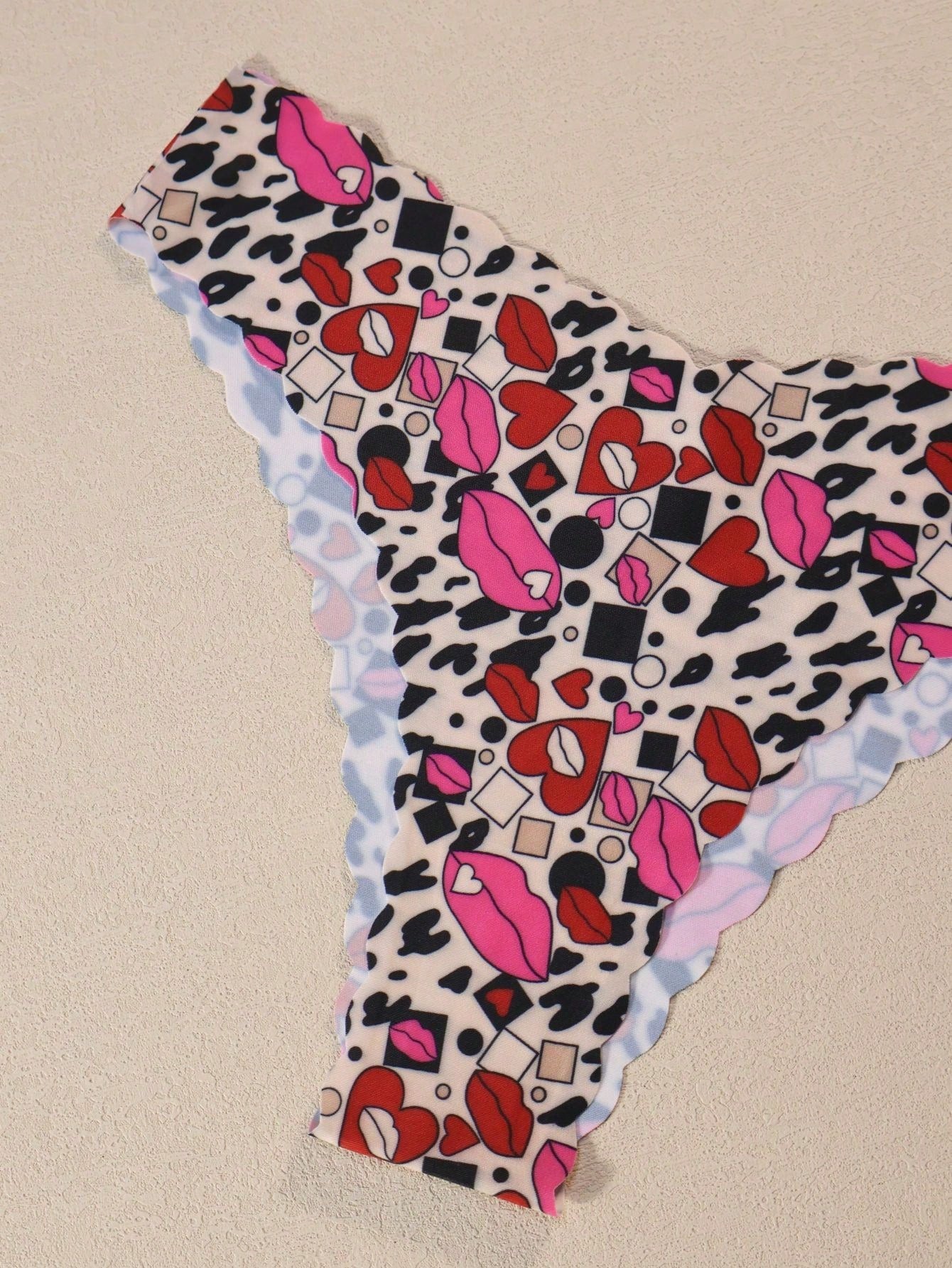 7pcs Set - Women's Christmas Print Wavy Trim Breathable Comfortable Sexy Soft Panties