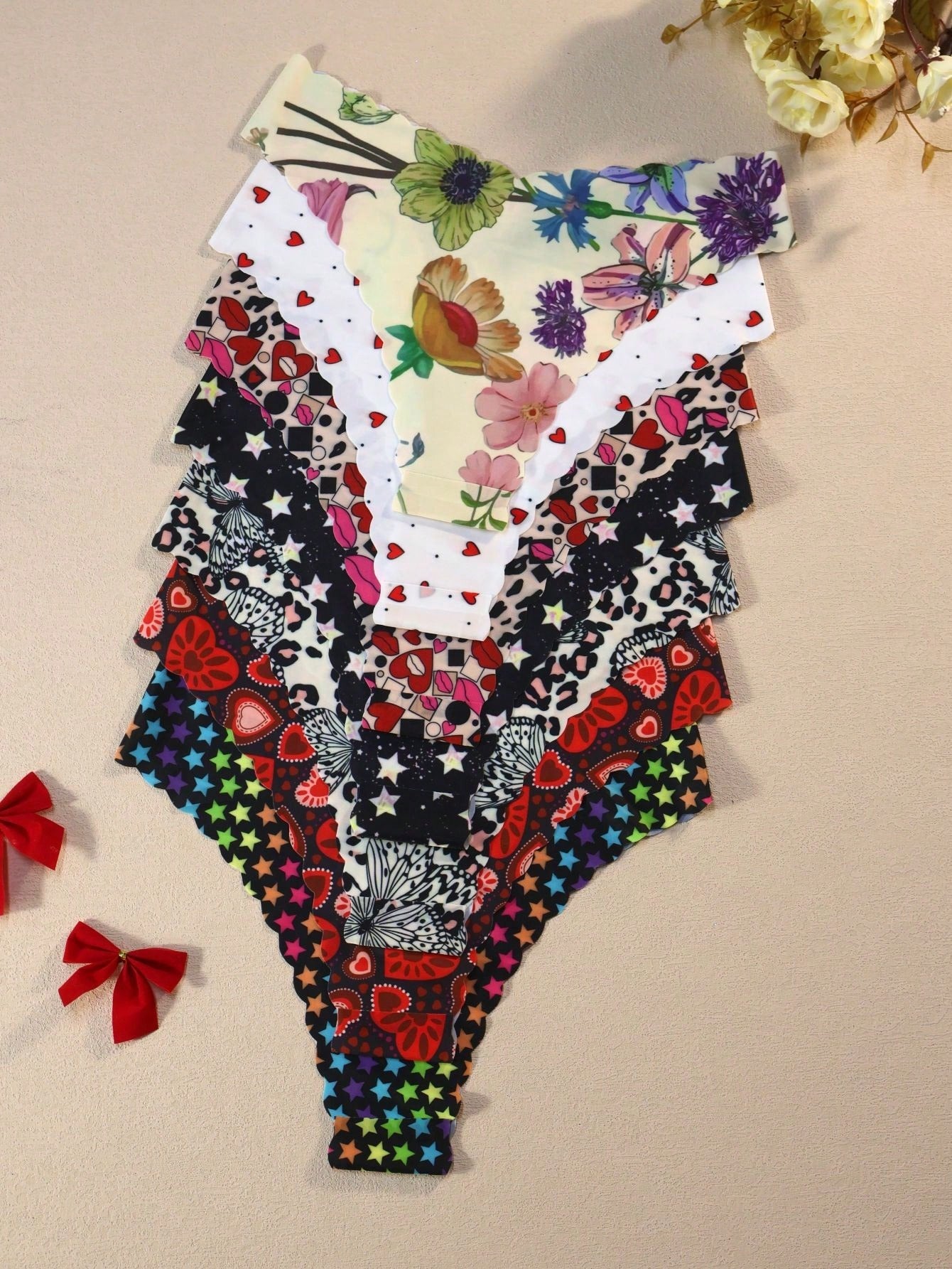 7pcs Set - Women's Christmas Print Wavy Trim Breathable Comfortable Sexy Soft Panties