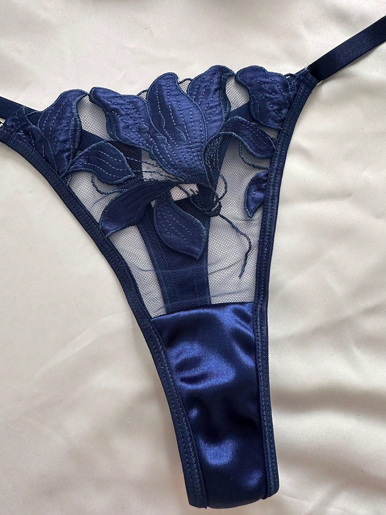 Women's Embroidered Mesh Contrast Sexy Lingerie Set
