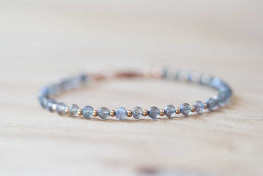 Labradorite Bracelet with Rose Gold Fill, Delicate Stacking Grey Gemstone Bracelet, Beaded Labradorite Jewelry, Rose Gold Fill Bracelet